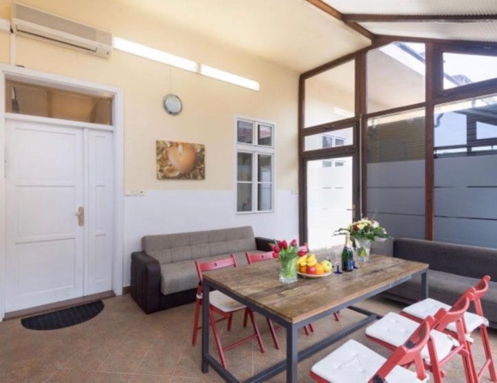 Apartment Stepanska Прага Екстериор снимка
