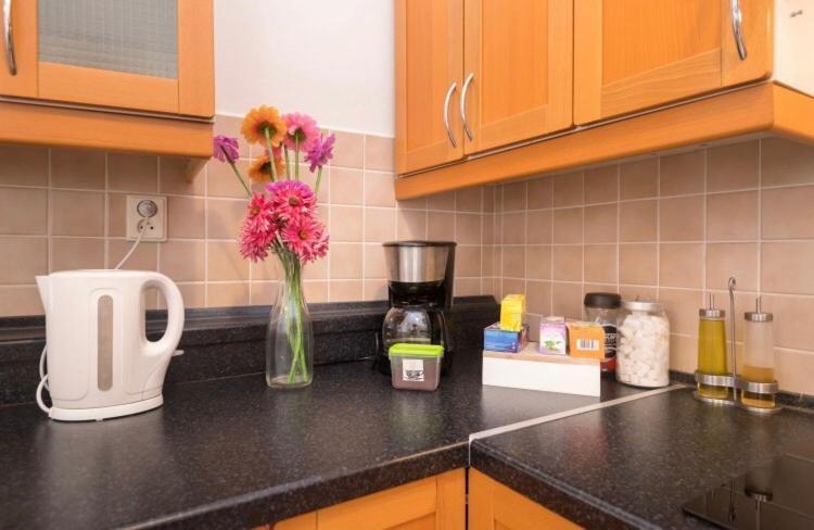 Apartment Stepanska Прага Екстериор снимка