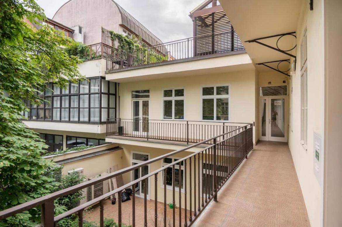 Apartment Stepanska Прага Екстериор снимка