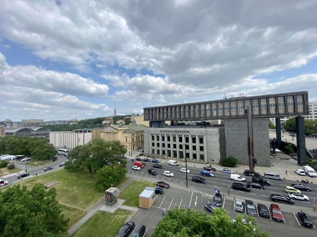 Apartment Stepanska Прага Екстериор снимка