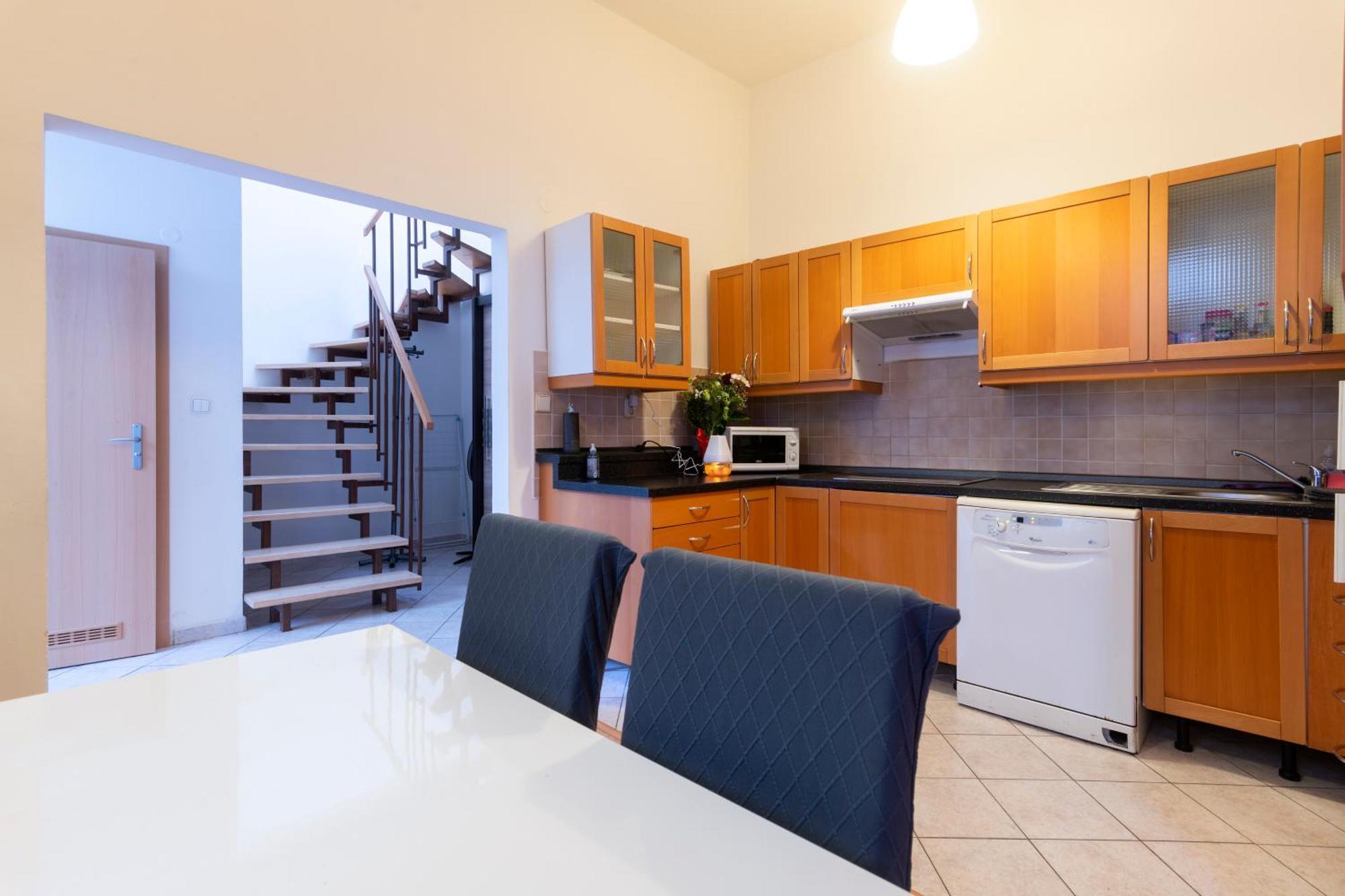 Apartment Stepanska Прага Екстериор снимка