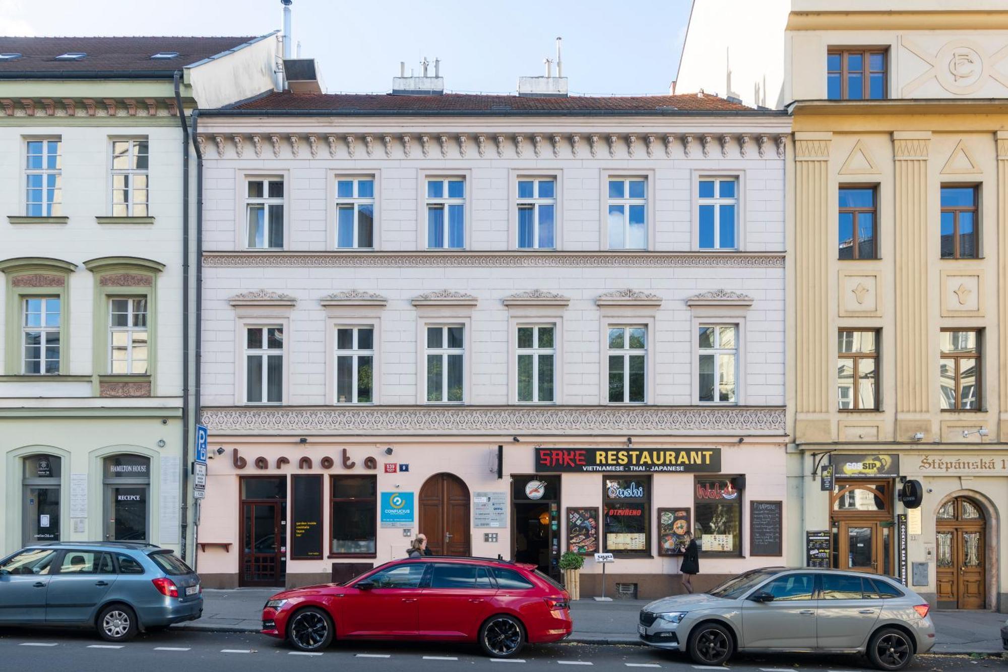 Apartment Stepanska Прага Екстериор снимка