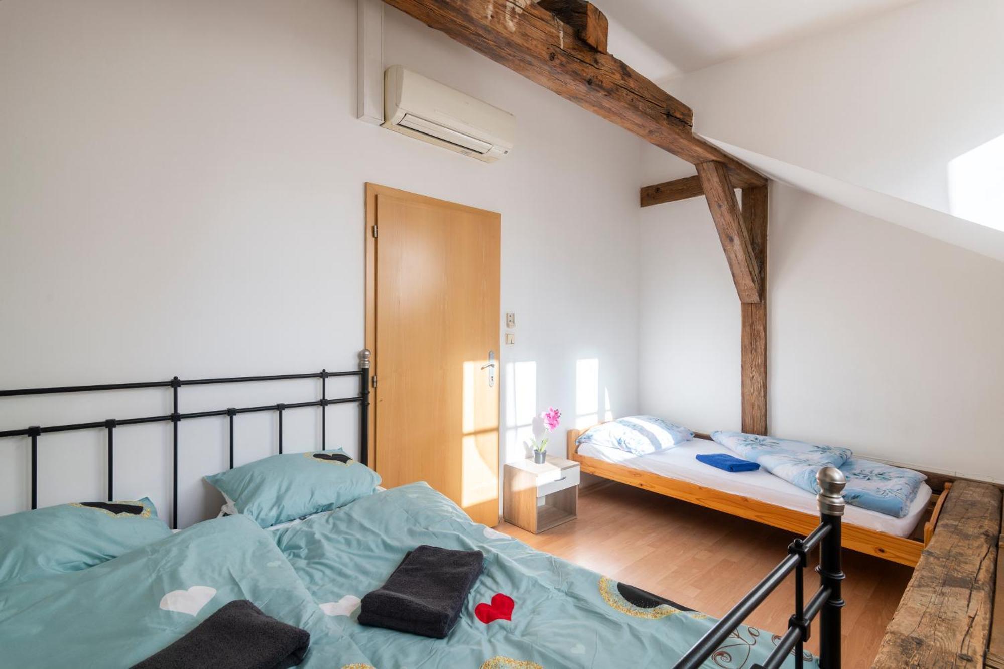 Apartment Stepanska Прага Екстериор снимка