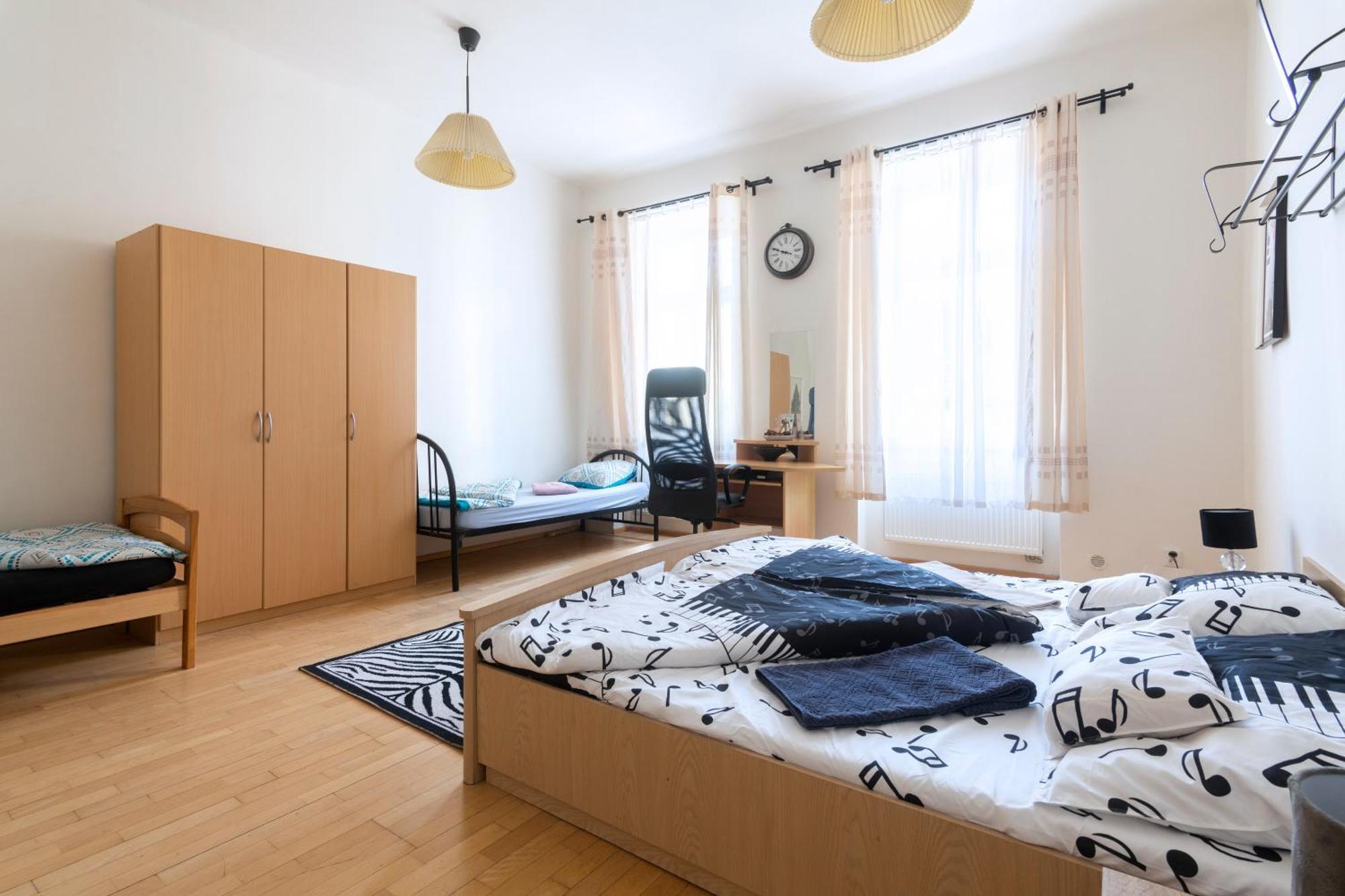 Apartment Stepanska Прага Екстериор снимка