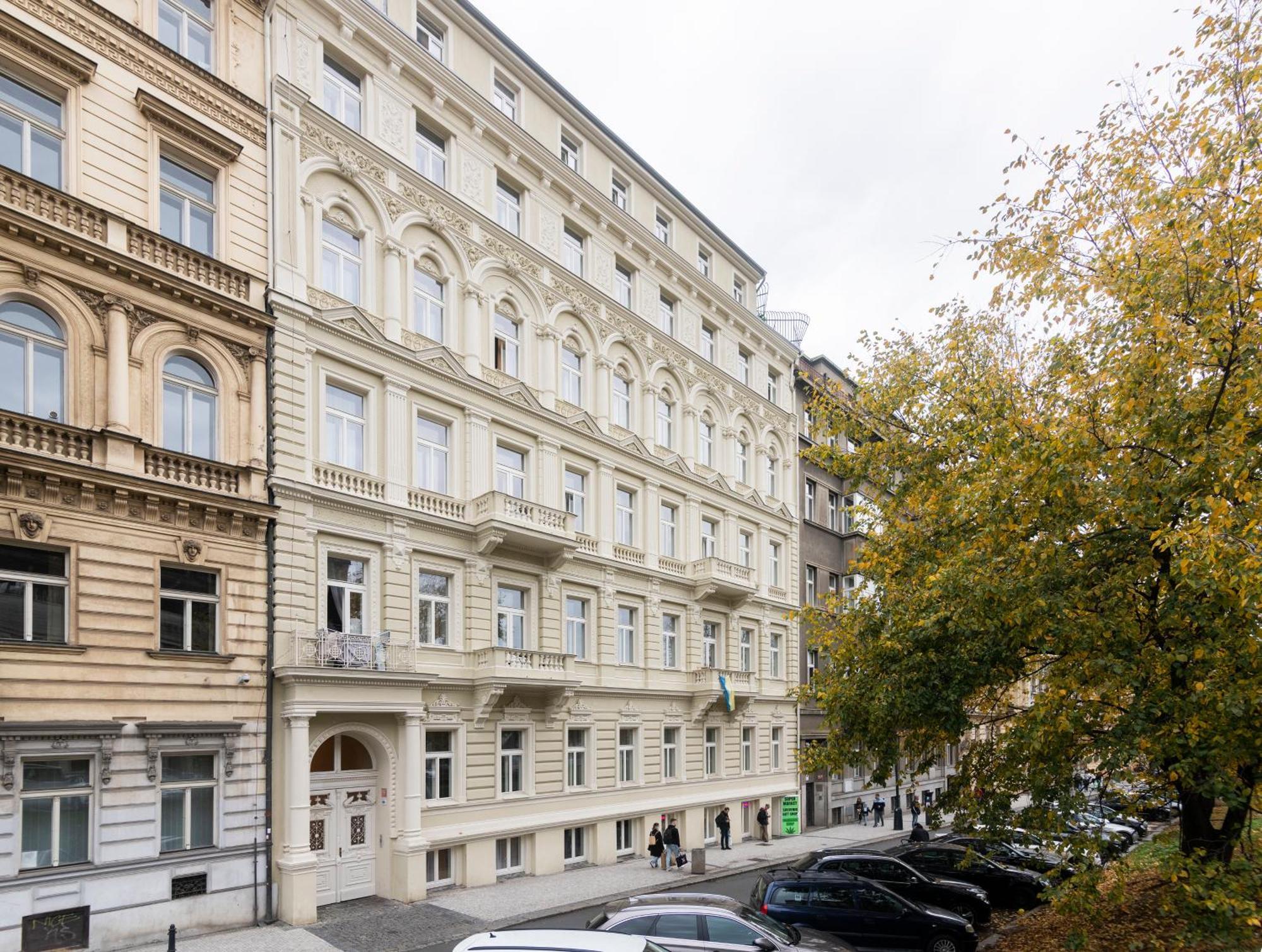 Apartment Stepanska Прага Екстериор снимка