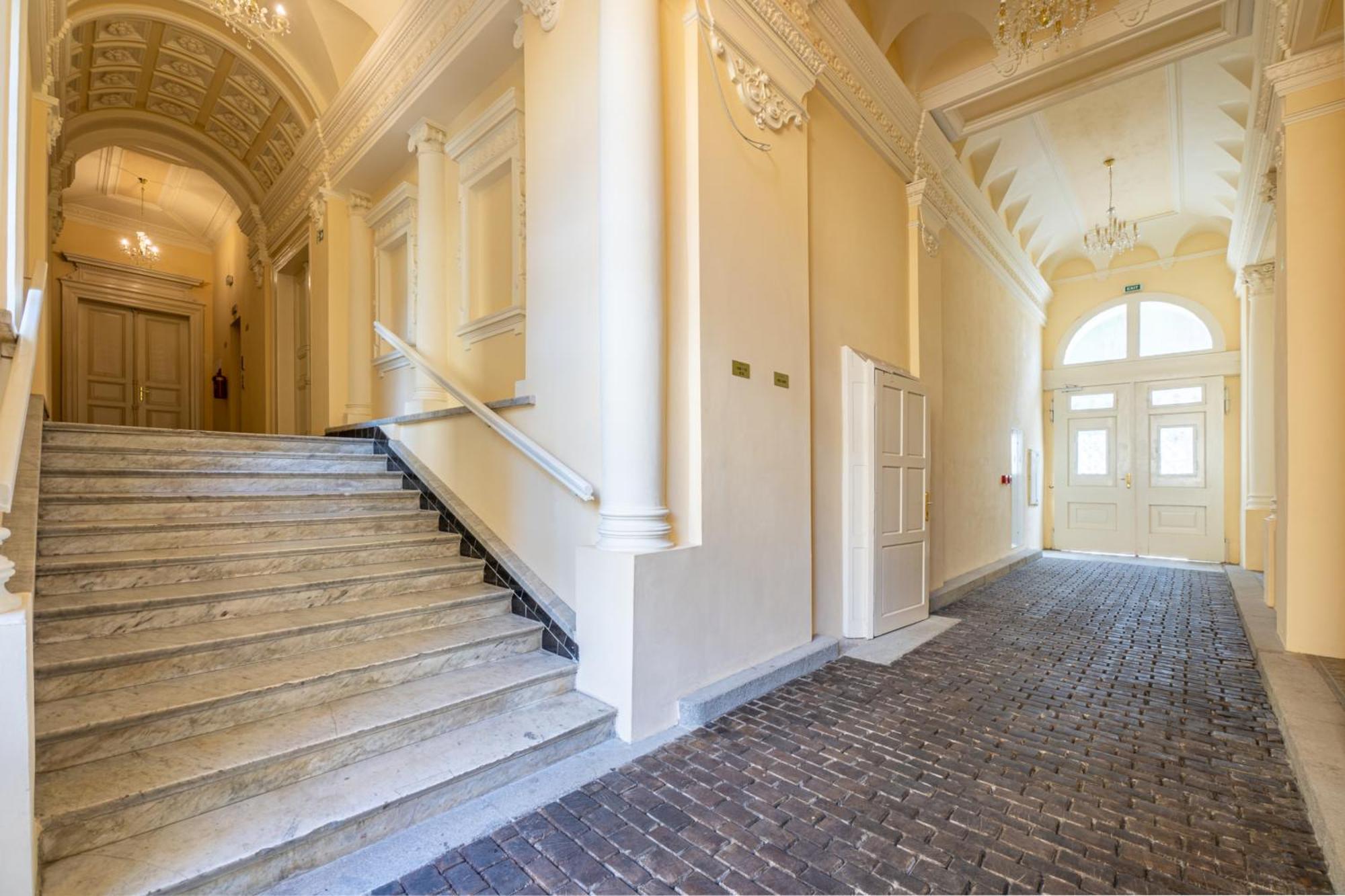 Apartment Stepanska Прага Екстериор снимка