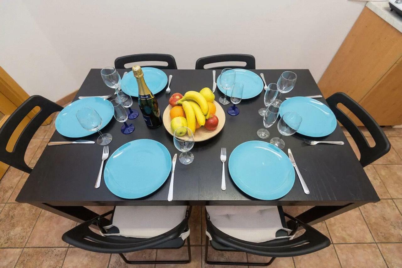 Apartment Stepanska Прага Екстериор снимка
