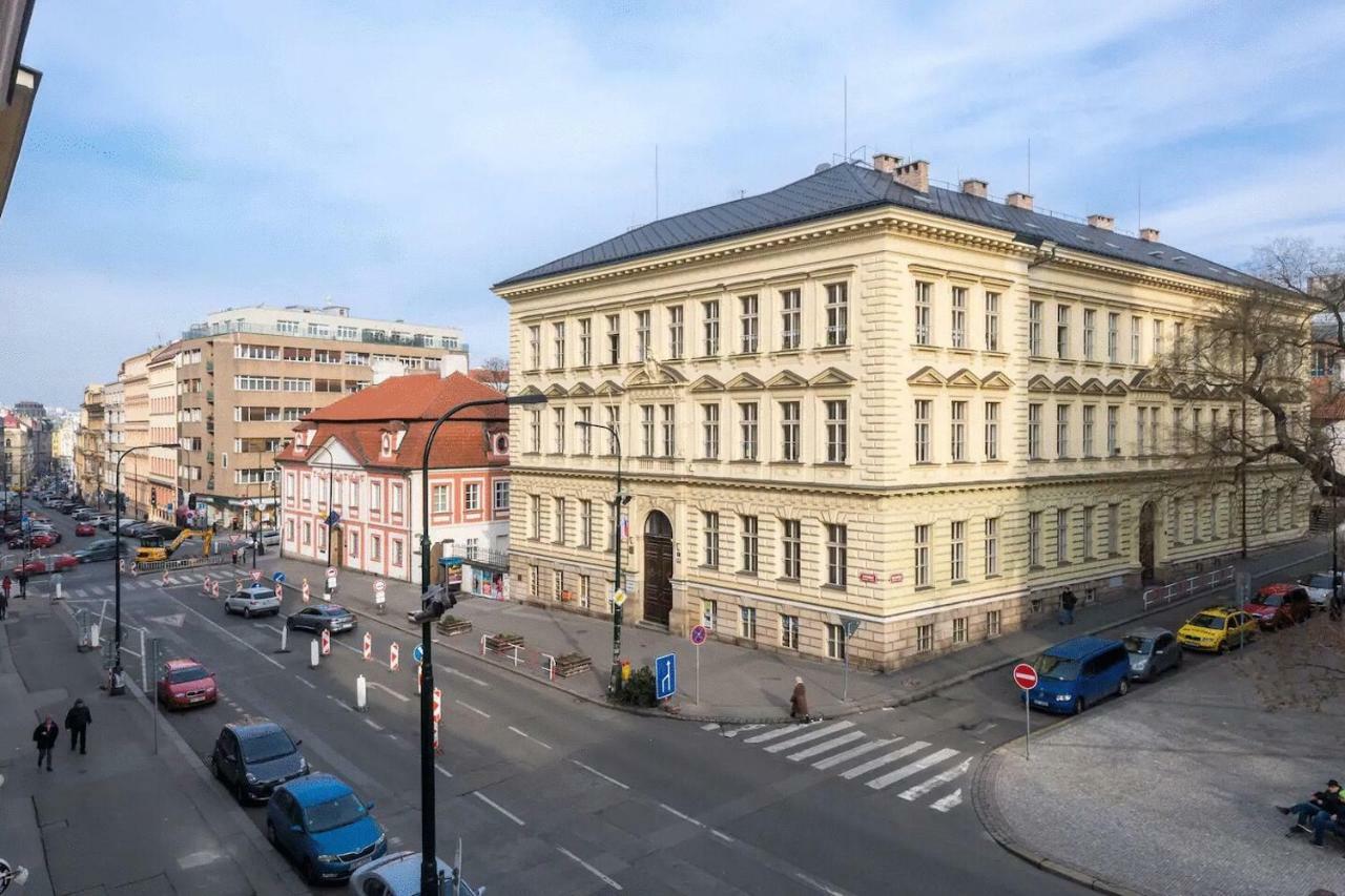 Apartment Stepanska Прага Екстериор снимка